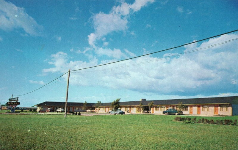 Greystone Motel - Old Postcard (newer photo)